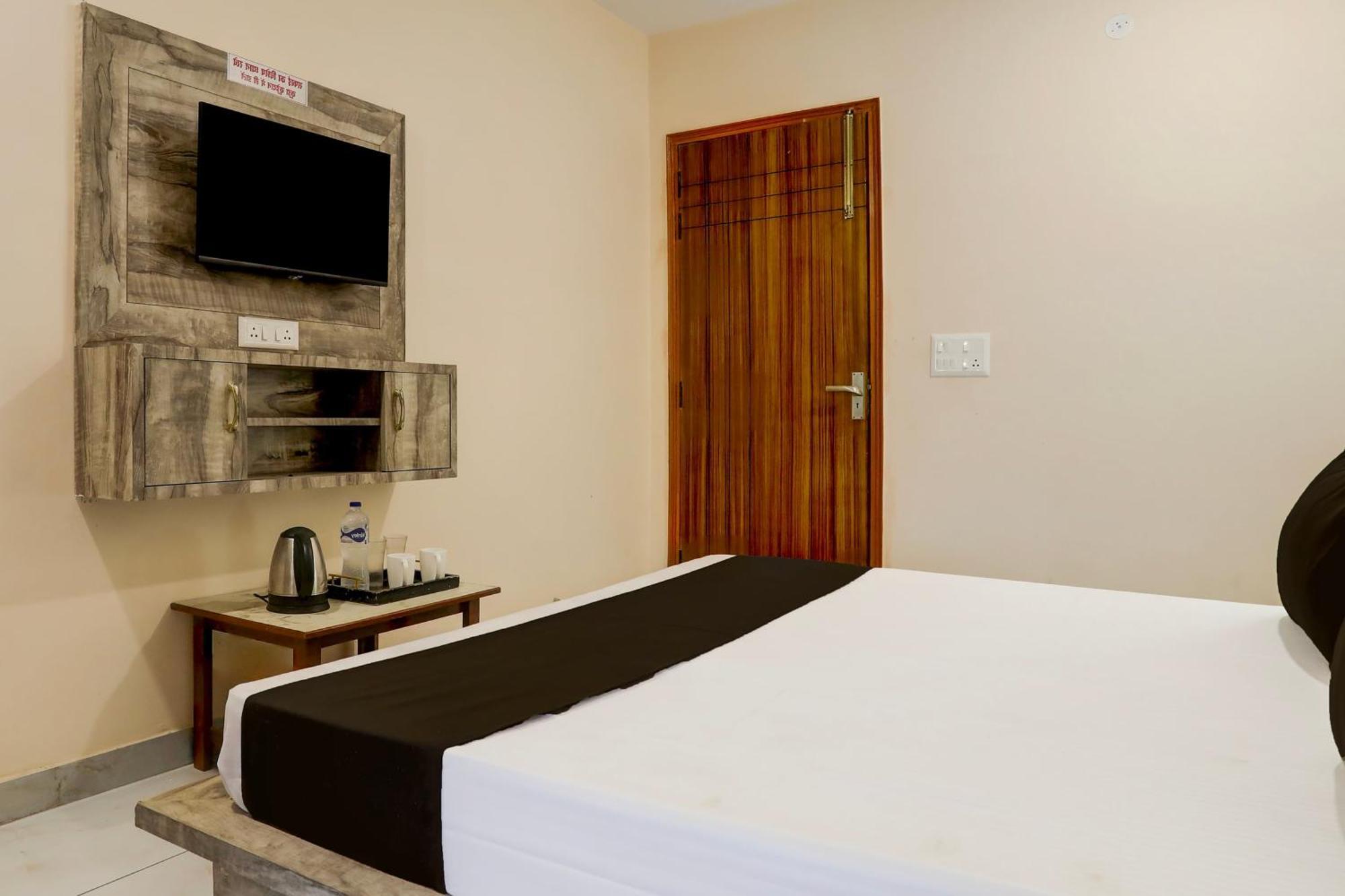 Hotel O Rana Hotel & Restaurant Мератх Экстерьер фото