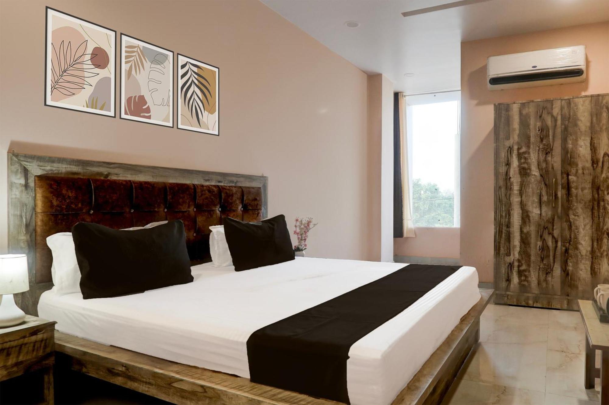 Hotel O Rana Hotel & Restaurant Мератх Экстерьер фото
